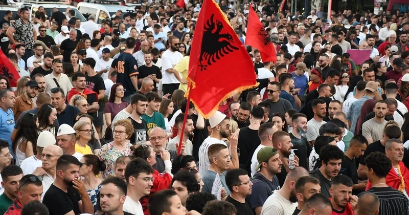 Albaniyada turizm layihəsinə qarşı etirazlar hələ də davam edir