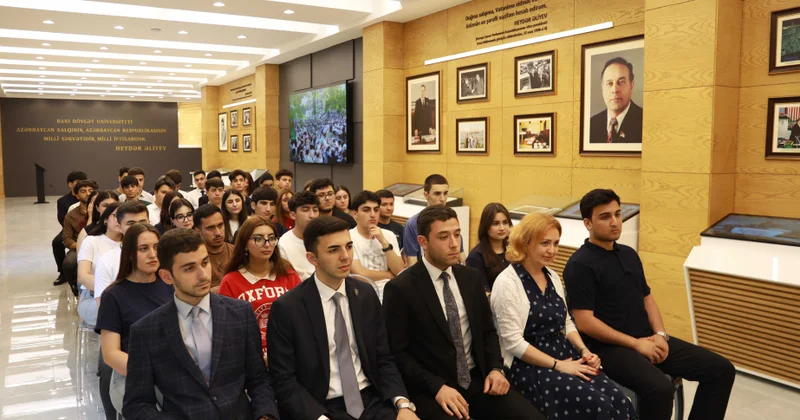Milli qurtuluşdan dövlətçilik zirvəsinə: BDU tələbələri Ulu Öndərin siyasi irsini öyrənirlər