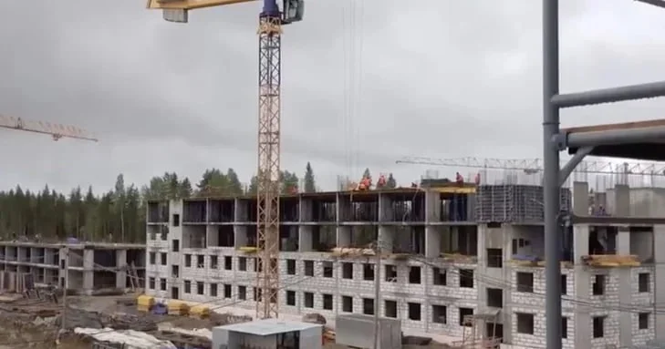 Rusiya Finlandiya sərhədində yeni hərbi baza tikir FOTO