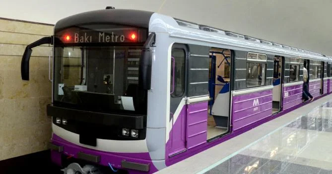 Бакинское метро переходит на летний график