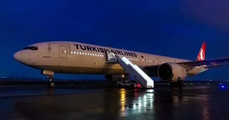 Türkiyədə təyyarə radar dirəyinə çırpılıb