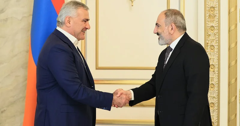 Paşinyan Karapetyanı məhkəməyə verdi Səbəb 300 min azərbaycanlı məsələsidir