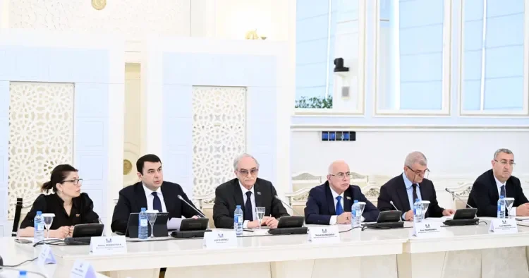 “Kitabxana sisteminin mövcud vəziyyəti və inkişaf perspektivləri” mövzusunda ictimai müzakirə keçirildi FOTO