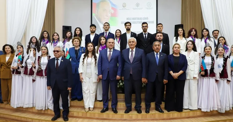 Milli Qurtuluş Günü: Xalq lider birliyinin təntənəsi