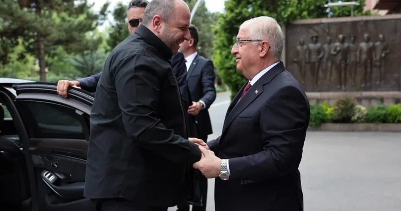 Türkiyə ilə Ukrayna müdafiə naziləri görüşdü