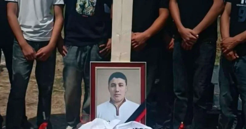 11 ci sinif şagirdi vəfat etdi FOTO