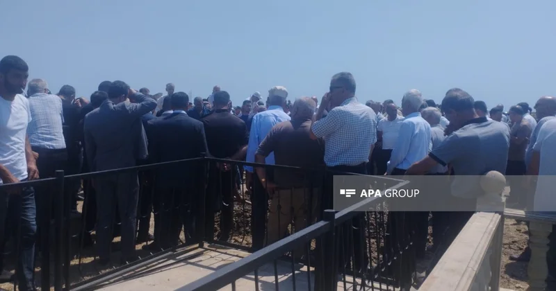 Azov dənizində PUA hücumu nəticəsində həlak olan gəmi kapitanı Neftçalada dəfn olunub FOTO
