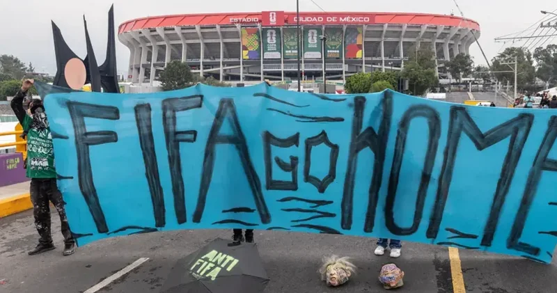Чемпионат мира начнется с протестов в Мехико