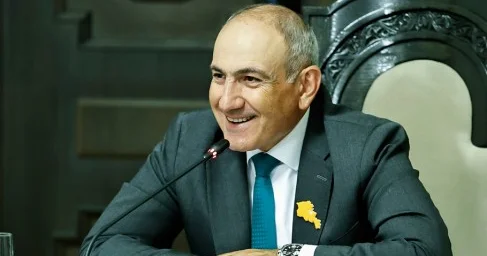 Paşinyan yeni hökumətlə bağlı müzakirələrə başladı