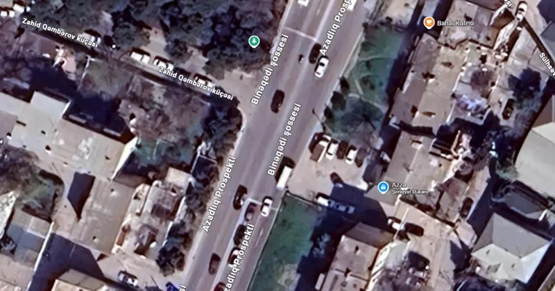 İki zolaqlı yola yeni nişan qoyuldu Butulka effekti yarandı (FOTOLAR)