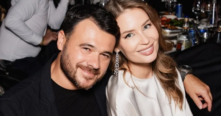 Emin Ağalarov həyat yoldaşının güvənini yoxladı Video