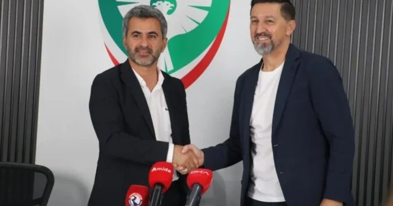 Elitaya yüksələn klub alban məşqçi gətirdi
