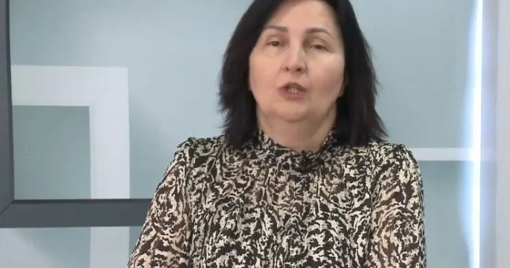 Uşaq elə dərslikdə yazılanı özü də oxuyub öyrənə bilir Müəllimə ehtiyac yoxdur?