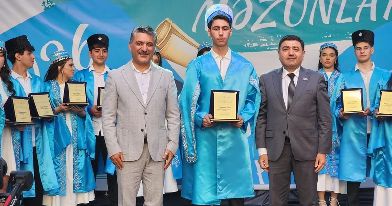 Hədəf Liseyində Son Zəng və məzuniyyət mərasimi keçirilib
