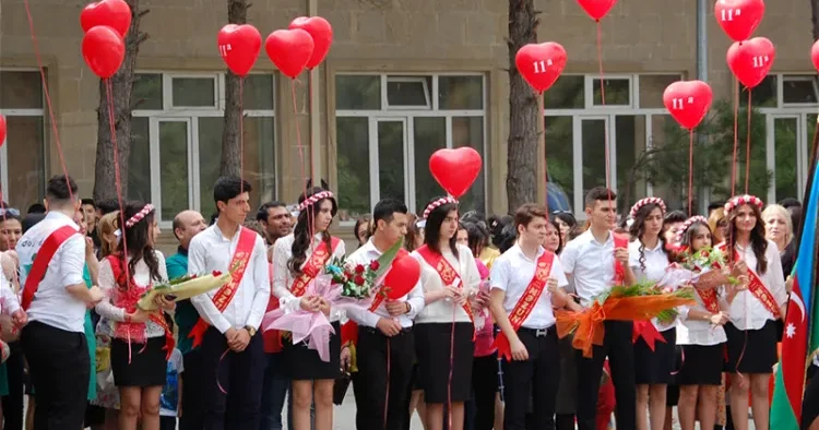 Azərbaycanda bu il məzun olan şagirdlərin SAYI