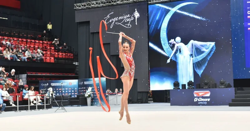 Kanadada rusiyalı gimnast itkin düşüb