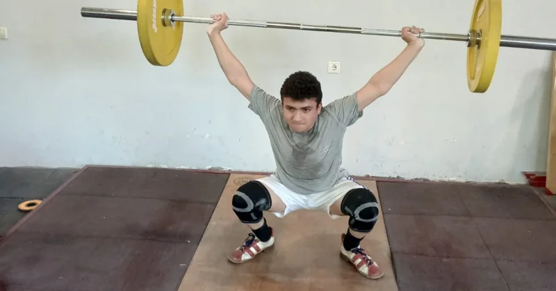 AAF dan gənc ağırlıqqaldıranlara yeni dəstək FOTO