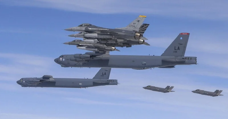 США, Южная Корея и Япония провели авиаучения с B 52H