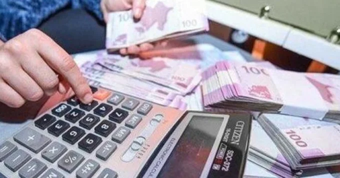 Ekspertdən iddia: “Müəllimlərin maaşı artmır”