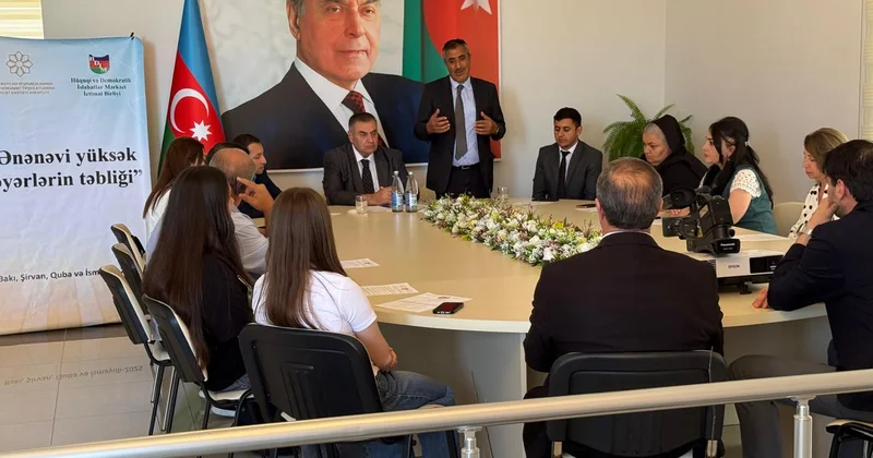 Qubada “Ailə dəyərlərinin uşaqlara aşılanması” müzakirə olunub DƏYİRMİ MASA