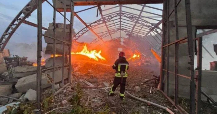 Rusiya Odessada səfərbərlik mərkəzinə zərbə endirdi Zelenski Qərbə çağırış etdi