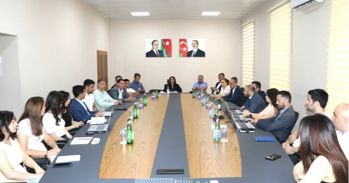 Yenilənmiş “Radioelektron vasitələrə verilən icazələr” sisteminin təqdimatı keçirilib FOTO