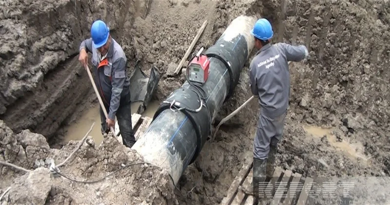 В Кюрдамире прорвало магистральный водопровод: более 20 тыс. человек остались без воды