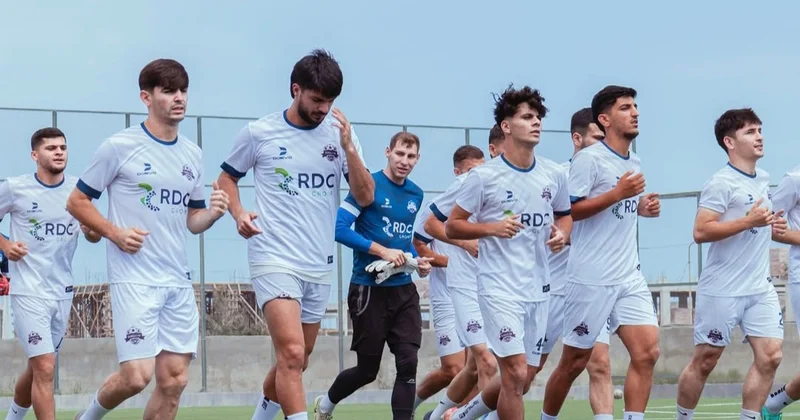 Premyer Liqa klubunda ciddi problem: baş məşqçi və futbolçular narazıdı