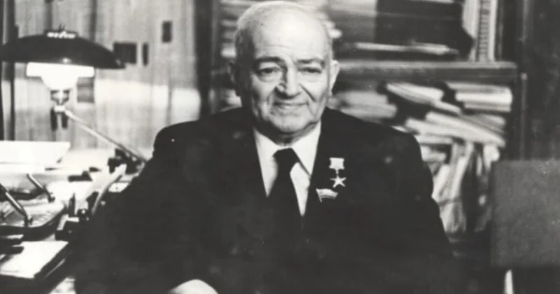 Azərbaycan təbabətinin görkəmli siması Akademik Mustafa Topçubaşov 130