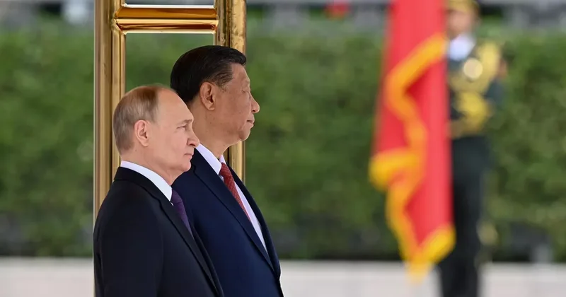 Разбомбит ли Трамп Москву и Пекин?