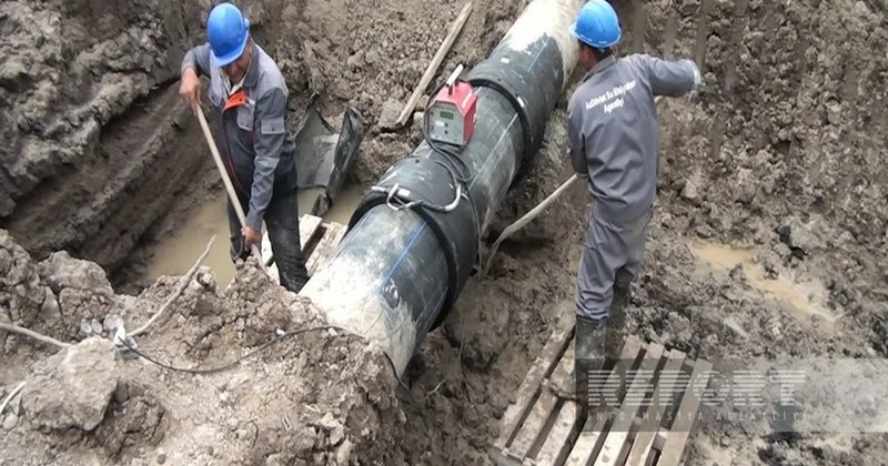 В Кюрдамире прорвало водопровод, без воды остались 21 тыс. человек
