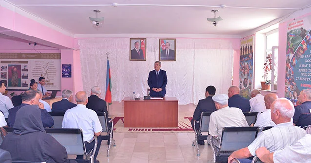 Süleyman Mikayılov sakinlərlə görüşdü Fotolar
