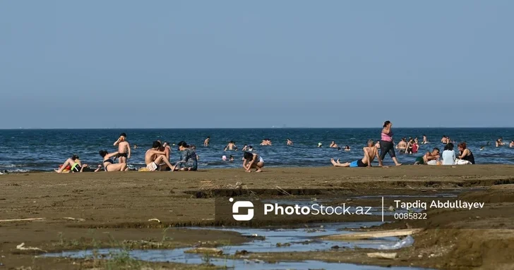 Каспийское море отступает: чем опасны пляжи для отдыхающих?