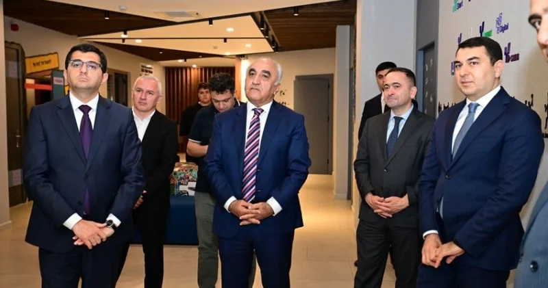Nazir Adil Kərimli ali məktəblərin rektorları ilə görüşüb