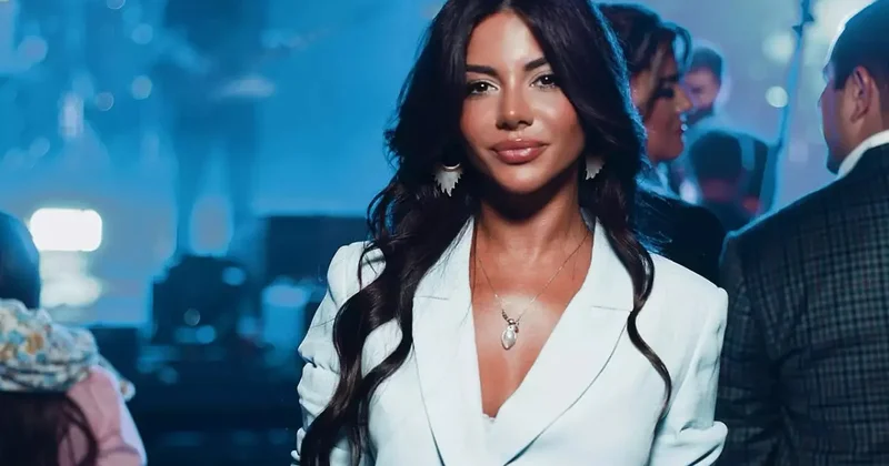 Məni ev yıxan qadın kimi tanıyırlar Aysel