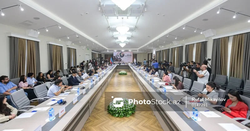 Bakıda beynəlxalq konfrans keçirilir FOTO