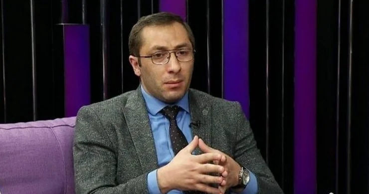 Müəllimlər üçün yeni dövr başlayır? Təhsil ekspertindən RƏY