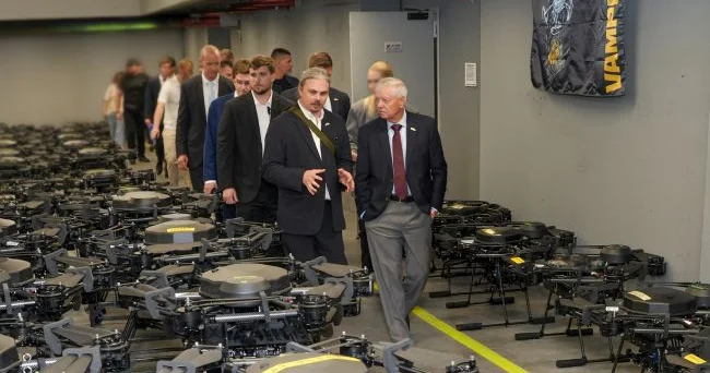 Ukrayna yeraltı dron fabrikini amerikalı senatora GÖSTƏRDİ FOTO