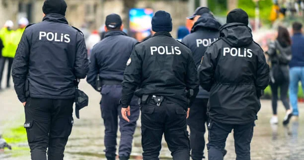 Türkiyədə bələdiyyədə əməliyyat: Çox sayda şəxs saxlanıldı
