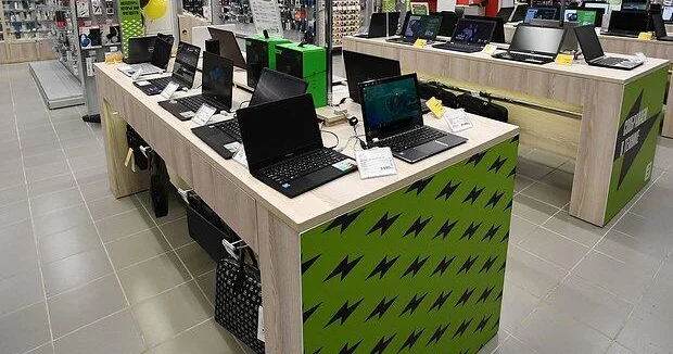 Продажи компьютеров обвалились