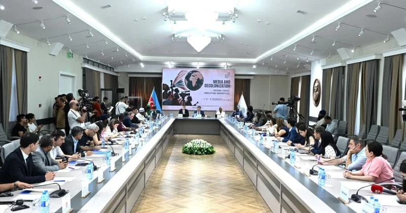 Bakıda beynəlxalq konfransda medianın dekolonizasiya prosesində rolu diqqət mərkəzində olub