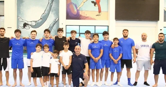 Olimpiya Oyunlarının bürünc medalçısı gimnastlarımıza ustad dərsi keçib FOTO