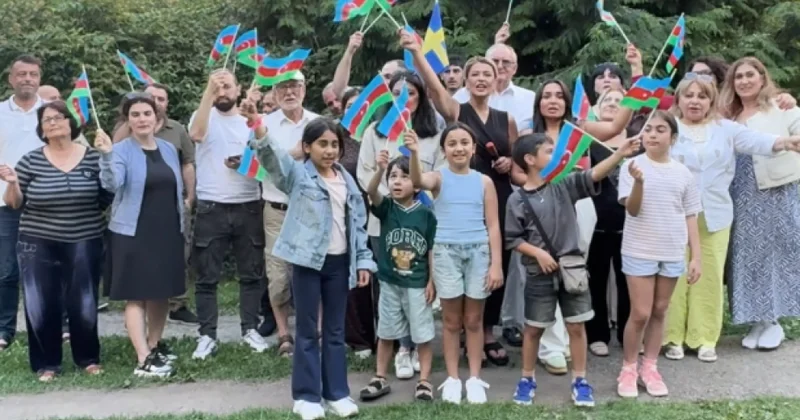 Tarixi sülh sənədinin imzalanması münasibəti ilə Stokholmda açıq havada tədbir keçirilib