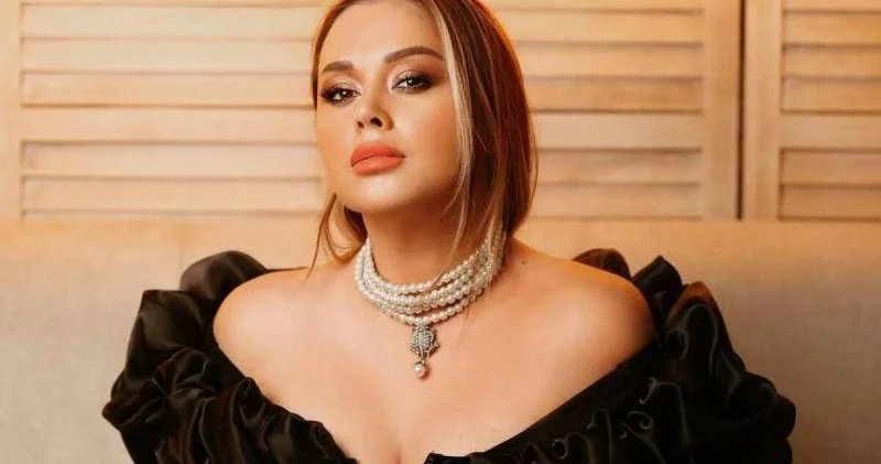 Xatirə İslamın yeni imici izləyicilər arasında səs küy yaratdı FOTOLAR