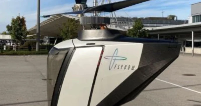 eCopter pilotsuz helikopteri ilk sərbəst uçuşunu həyata keçirdi FOTO