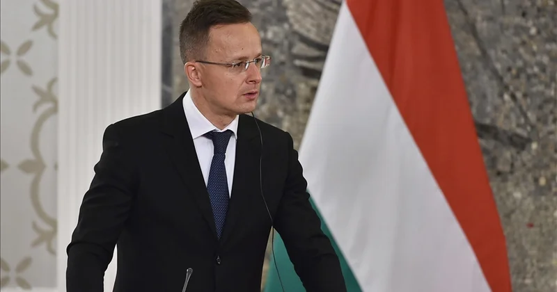 Macarıstan Aİ ni Putin Tramp görüşünün qarşısını almaqda ittiham etdi