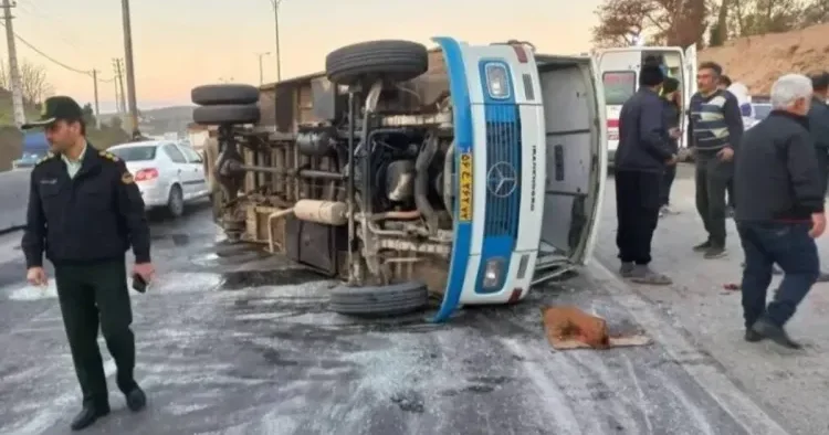 Ərdəbildə məktəbliləri daşıyan avtobus aşdı Ölənlər var