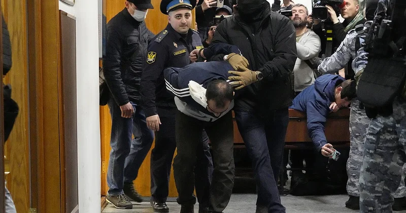 Напавших на Крокус поймали благодаря просмотру записи с камеры во время пожара