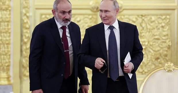 Kreml Putinin Paşinyanla söhbətinin təfərrüatlarını açıqlayıb