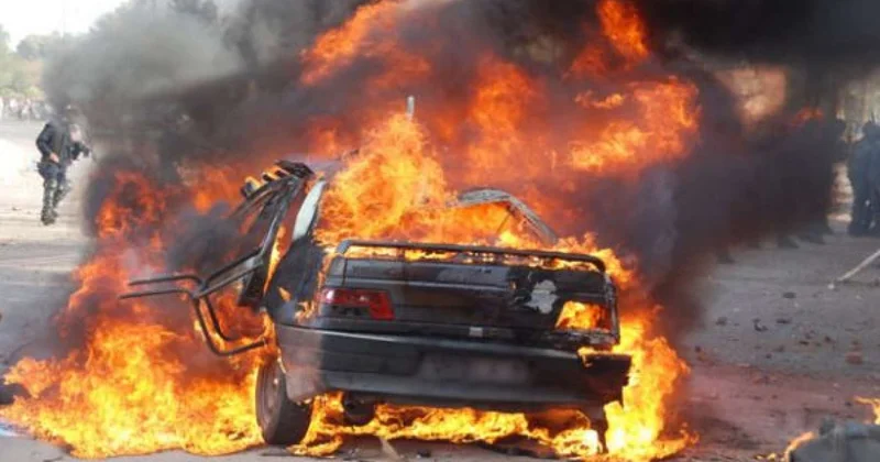 Bakıda "Audi" yandı